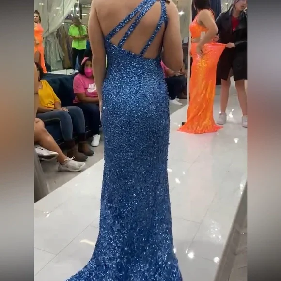 Sherri Hill Prom Dress size 2 - Picture 3 of 3